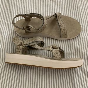 Teva Midform Sandals